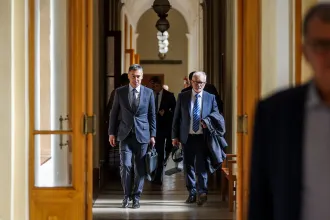 Röpködtek a milliók a szociknak és a fideszesnek a zuglói-újbudai parkolási ügy vádlottja szerint