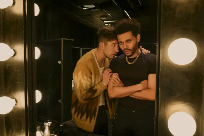 The Weeknd a róla szóló filmben nem bír kibújni a saját segglyukából