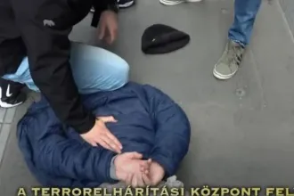 Fegyverkereskedelemmel gyanúsított német férfit fogtak el a TEK-esek a Nyugatinál