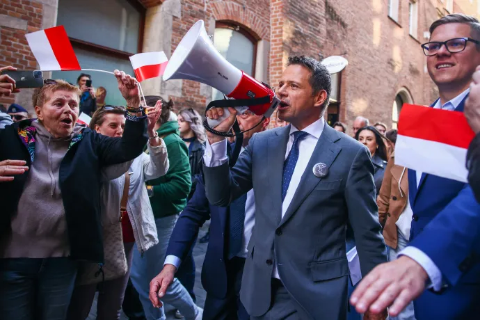 Rafał Trzaskowski, Varsó polgármestere a Polgári Platform egy kampánygyűlésén Krakkóban 2025. május 13-án – Fotó: Beata Zawrzel / NurPhoto / AFP