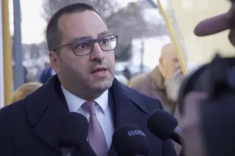 A Fidesz durvábban esne neki a szabad nyilvánosságnak, mint az amerikaiak a náci propagandának