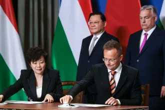 Kína-kutató a BYD budapesti központjáról: A kínai állam kifejezetten tiltja a cégeinek a technológia kivitelét