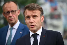 Macron kiállt Nicușor Dan mellett, miközben Simion élesen támadta Franciaországot