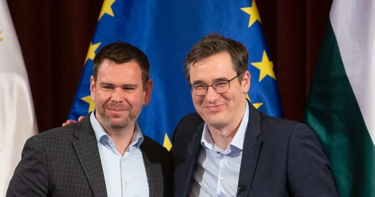444: Vitézy elképzelhetőnek tartja, hogy Karácsony rá gondolhatott, amikor nagymesteres fotóról beszélt