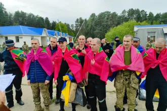 Ezer-ezer fős hadifogolycserében állapodott meg Oroszország és Ukrajna
