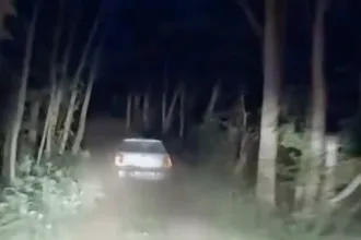 Felnin hajtva menekült bedrogozva egy ronccsal a rendőrök elől árkon-bokron át