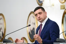 Tőkés László: Orbán keresztény-konzervatív szövetségest keres Simionban, a dicsérete egy gesztus is felé