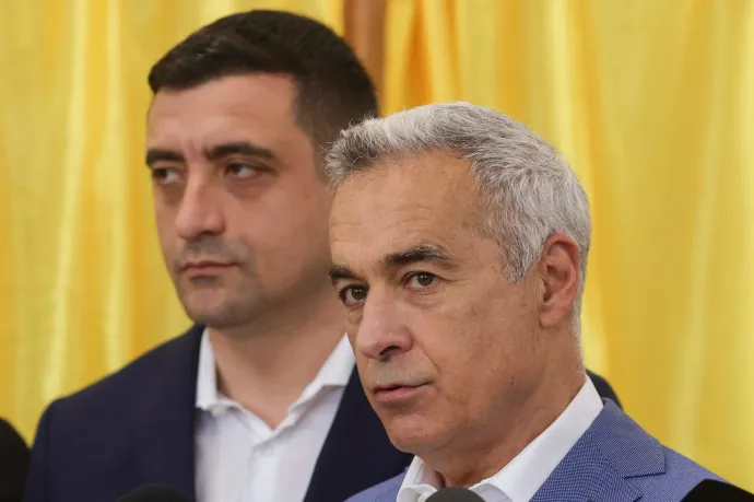 Politikai családmodell: apa és fia szerepben zárta a kampányt Simion és Georgescu a Realitatea TV-ben