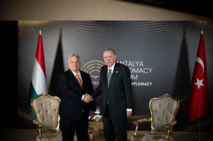 Budapesten tartják a türk csúcstalálkozót, Erdoğan is jön