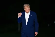 Trump hétfőn tárgyal Putyinnal az ukrajnai háború lezárásáról