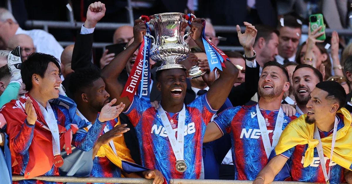 Történetének első trófeáját nyerte a Crystal Palace, a City idén is elbukta az FA-kupát