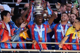 Történetének első trófeáját nyerte a Crystal Palace, a City idén is elbukta az FA-kupát