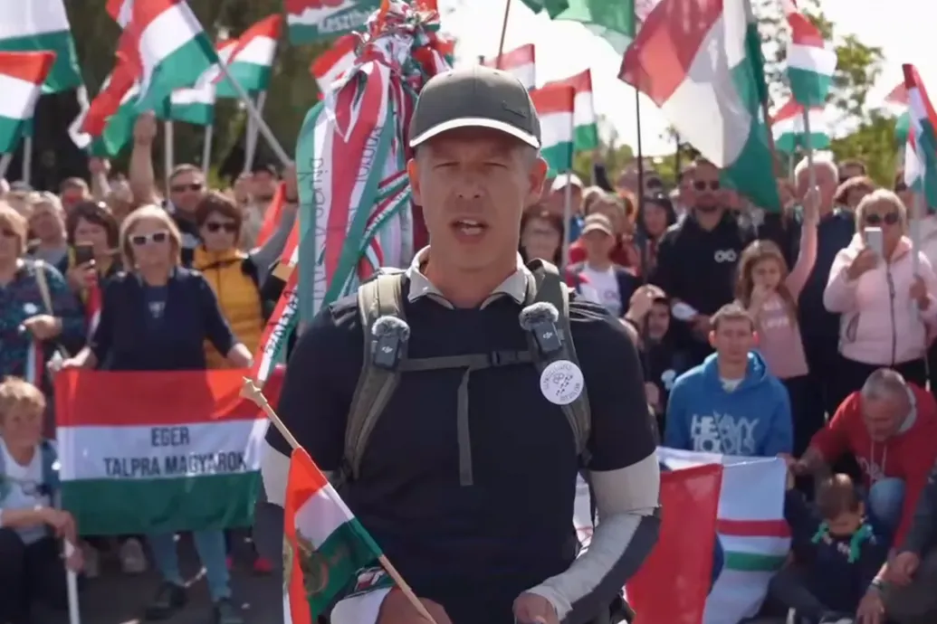 Magyar Péter a Harcosok Klubja rendezvényen részt vevő Orbán Viktornak üzent