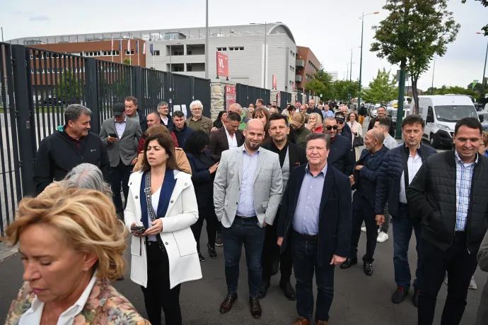 A felső képen: Pócs János fideszes országgyűlési képviselő – Fotó: Bődey János / Telex