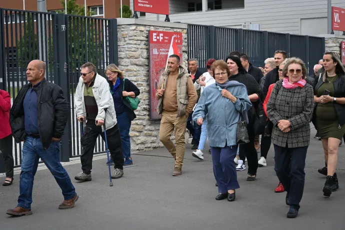 „Ez olyan, mint a Békemenet” – a Harcosok Klubja tagjait kérdeztük