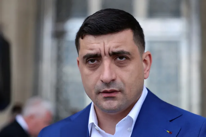 George Simion a médiának nyilatkozik Bukarestben a választás napján – Fotó: Stoyan Nenov / Reuters
