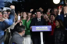 Nicușor Dan nyerte a román elnökválasztást George Simion ellen