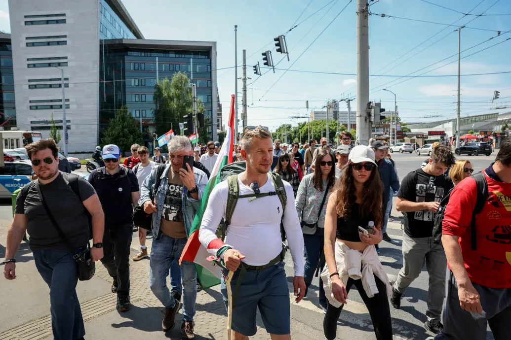 Magyar Péter a román elnökválasztásról: Lecsapott az Orbán-átok