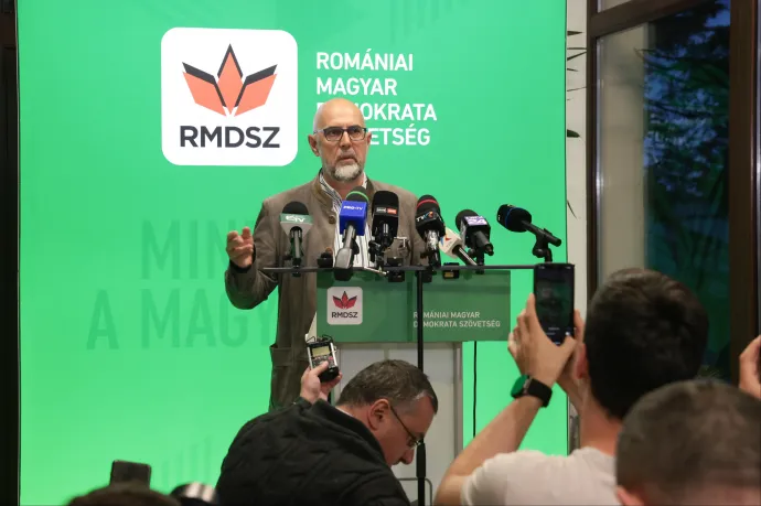 Kelemen Hunor sajtótájékoztatót tart Kolozsváron az RMDSZ irodájában május 18-án – fotó: Hevesi-Szabó Lujza / Telex
