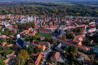 Parkolót építtet a tokaji önkormányzat egy műemlék épület helyére