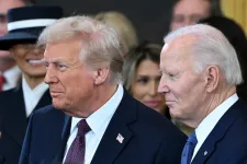 Donald Trump gyors felépülést kívánt Joe Bidennek