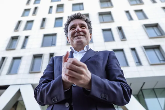 Nicușor Dannak le kell mondania főpolgármesteri posztjáról, ideiglenes vezetője lesz Bukarestnek