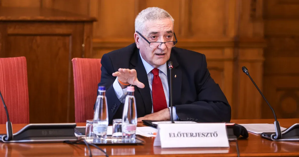 A bizottságban már megszavazták az ellehetetlenĂtĂ©si törvĂ©nyt, a parlamentĂ© a vĂ©gsĹ‘ szĂł