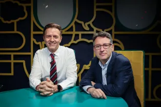 Schwab: Ahelyett, hogy megiszunk egy vagy két stampedlit, inkább ölelnünk kéne egymást