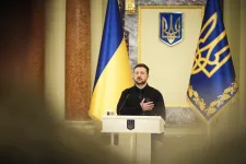 Volodimir Zelenszkij: Gratulálok Nicusor Dannak a történelmi jelentőségű győzelméhez