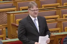 Az igazságügyi államtitkár szerint igazából az ukránpárti propaganda ellen lépne fel az ellehetetlenítési törvény