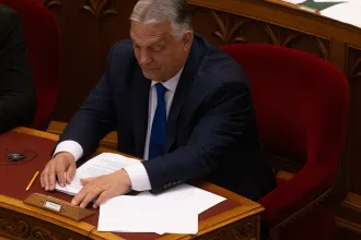 Orbán Viktor az X-en, angolul gratulált Nicușor Dannak