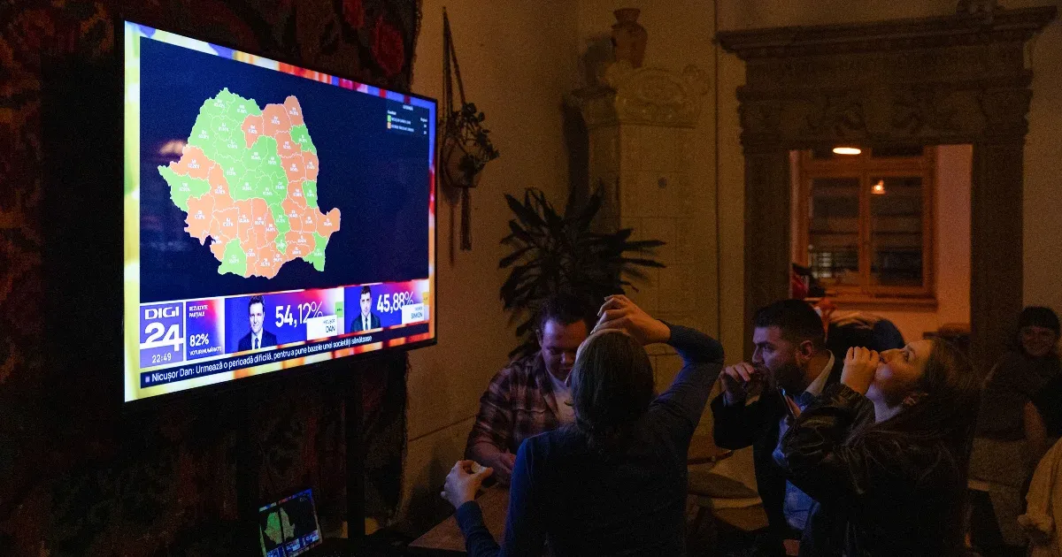 Ă–sszecsomagoltam otthon, hogyha Simion nyer, induljak Nyugatra
