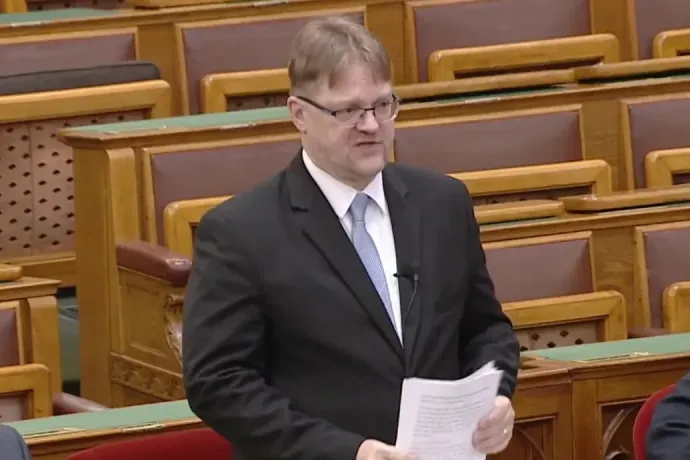 Répássy Róbert, az Igazságügyi Minisztérium parlamenti államtitkára – Forrás: Országgyűlés, ÉLŐ / YouTube