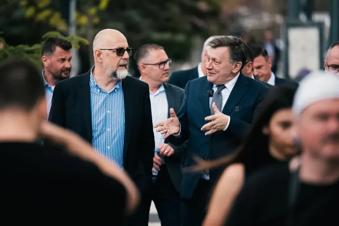 Egy hazugság vége – nem Antonescu verte meg Simiont, hanem Nicușor