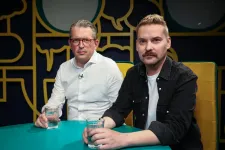 Az, amit a hatalom nem kontrollál, útban van nekik
