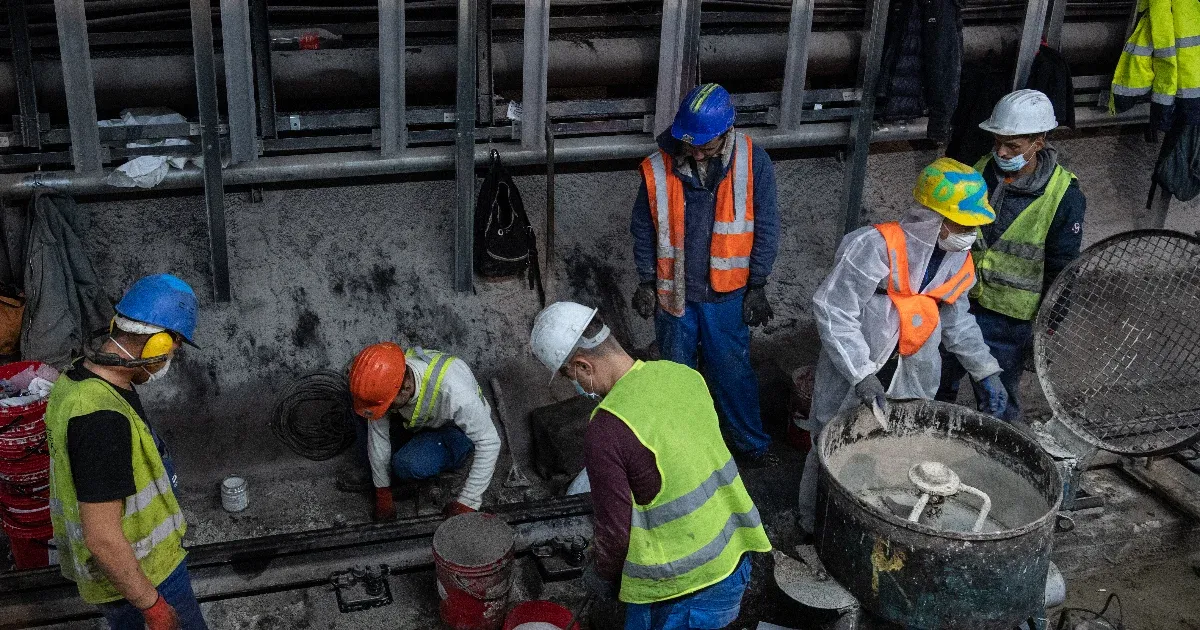 A dolgozó magyarok fele 381 ezer forint nettó alatt keresett márciusban