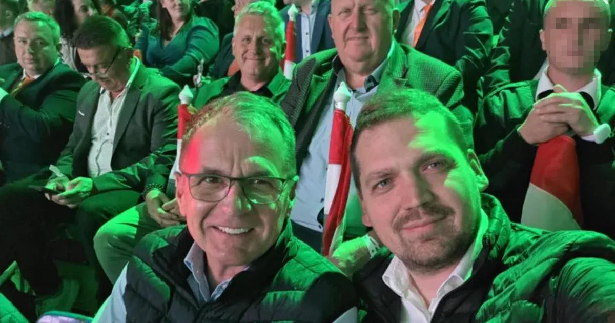 Kilép a Fideszből az ivádi polgármester, aki a pedofíliáért elítélt férfival szerepel a Harcosok Klubján készült fotón