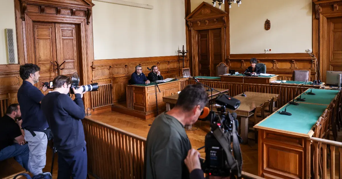 Nem jelentek meg a Szuverenitásvédelmi Hivatal képviselői, elnapolták az Átlátszó által indított per tárgyalását