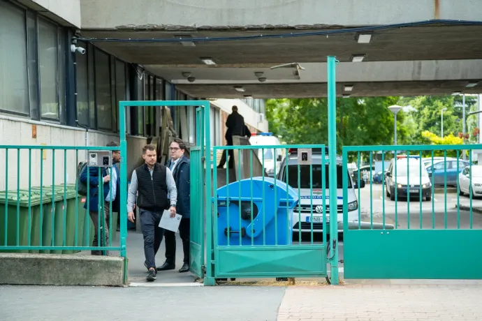 Két órán keresztül kérdezték a fegyelmi eljárásban a rendőrt, aki nem akart a KDNP reklámarca lenni