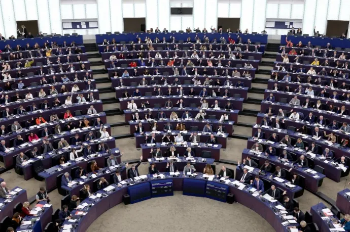 Sürgős vitát rendezhet szerdán az Európai Parlament a magyar ellehetetlenítési törvényről