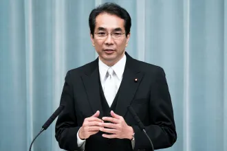 Lemondott a japán agrárminiszter, miután azzal dicsekedett, hogy ingyen kapja a rizst