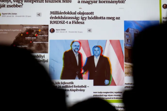 A Magyarországról Erdélybe érkező közpénzek átláthatatlan szétosztásáról beszélt Sipos Zoltán tényfeltáró újságíró – Fotó: Tamás Zsófia / Transtelex