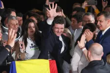Amerikai szenátorok gratuláltak Nicușor Dannak, de a trumpista techmogulok kételkednek a győzelmében