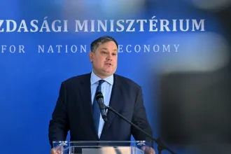 444: A Nemzetgazdasági Minisztérium tévedésből szétküldte egy munkatársuk személyes adatait