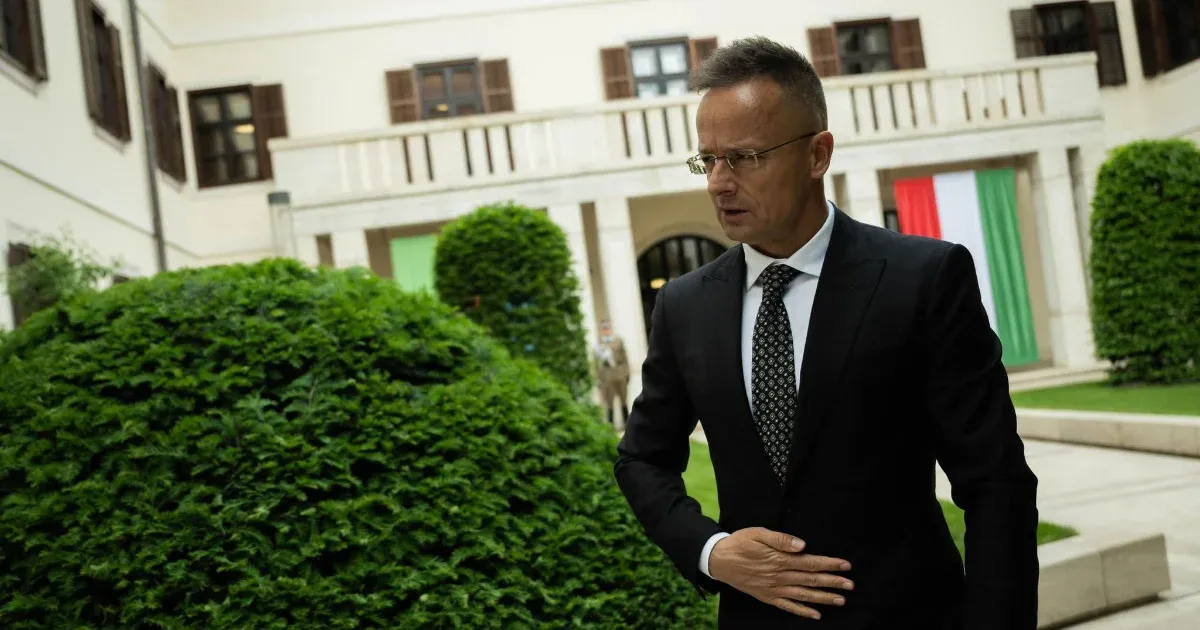 Szijjártó: Helyes döntést hoztunk, hogy semmilyen módon nem avatkozunk be a román elnökválasztásba