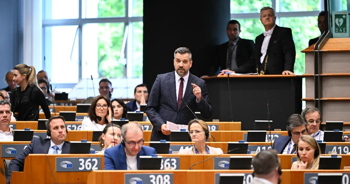 Megszavazták a rendkívüli EP-vitát az ellehetetlenítési törvénytervezetről