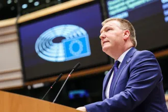 „A magyar kormány sodródása az orosz stílusú elnyomás felé” – az ellehetetlenítési törvényről vitázik az EP