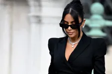 Hat év tanulás után Kim Kardashian jogi diplomát szerzett