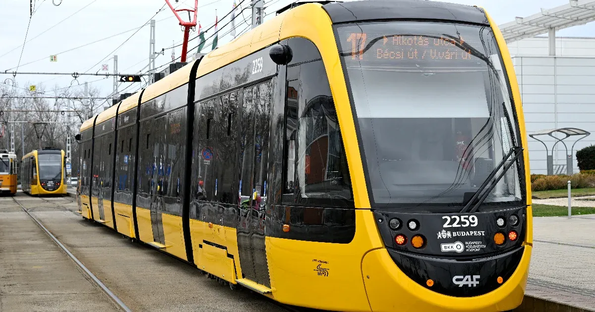 Lázár minisztériuma elárulta, miért vonták vissza a budai fonódó villamos tenderét