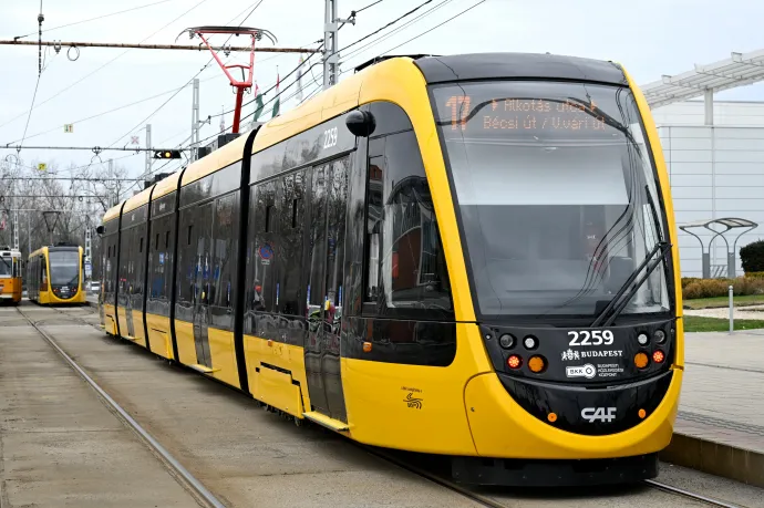 Lázár minisztériuma elárulta, miért vonták vissza a budai fonódó villamos tenderét